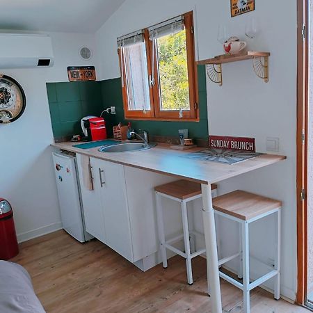 Casa Davia. Studio Independant Meuble. ฟูเรียนี ภายนอก รูปภาพ