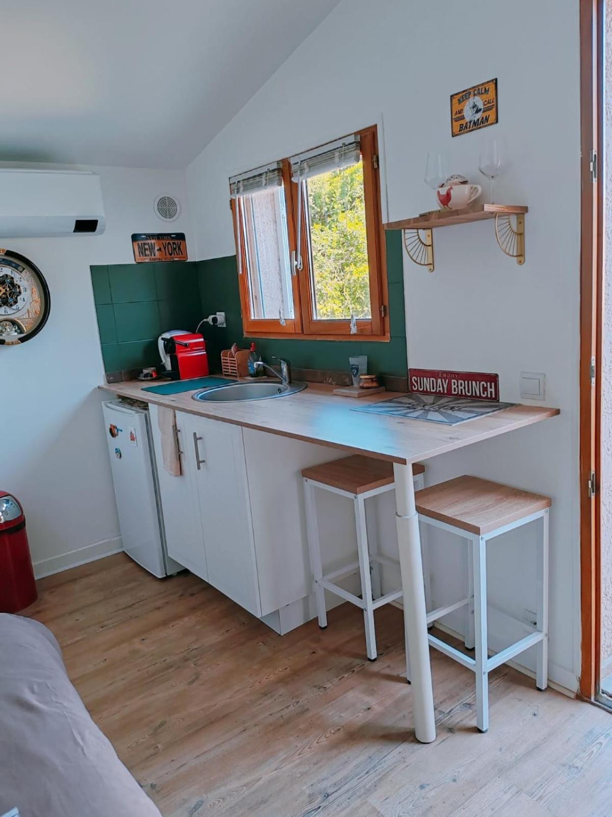 Casa Davia. Studio Independant Meuble. ฟูเรียนี ภายนอก รูปภาพ
